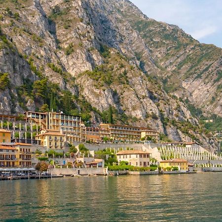 リモーネ・スル・ガルダLimone Downtownアパートメント エクステリア 写真