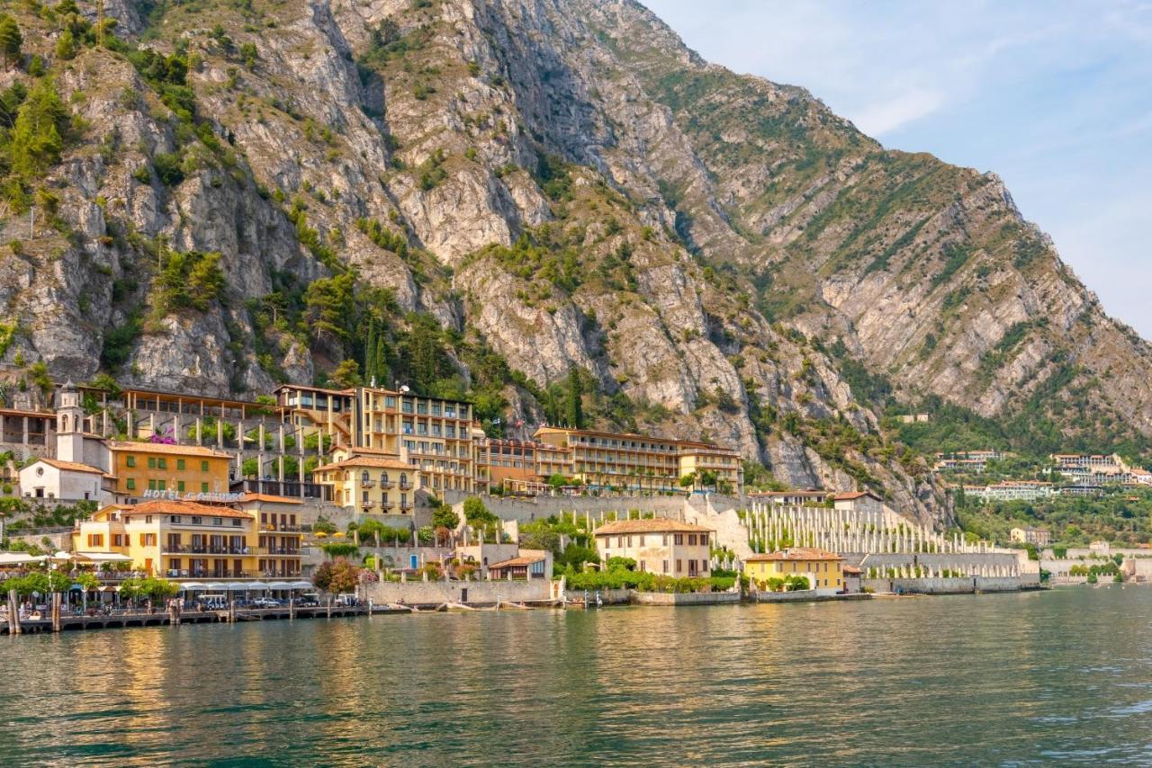 リモーネ・スル・ガルダLimone Downtownアパートメント エクステリア 写真